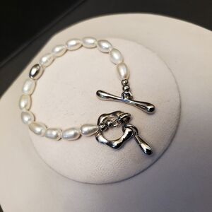 Biko Muse Pearl Bracelet